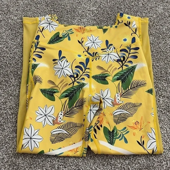 ZYIA Light and Tight Yellow Mesh Leggings - Picture 3 of 5